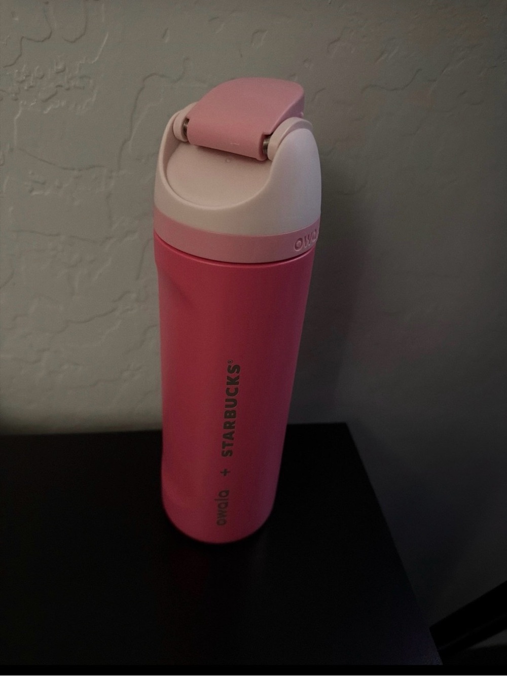 Pink Starbucks owala 24oz